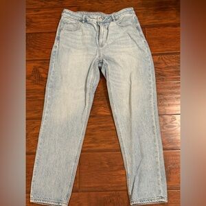 American Eagle Light Wash Jeans